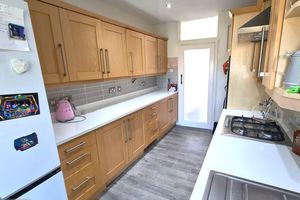 Kitchen- click for photo gallery